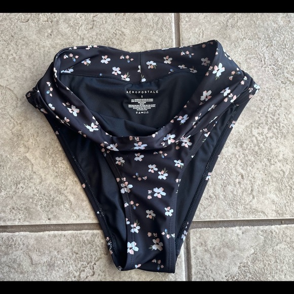 Floral High Waisted Bikini - Picture 4 of 5